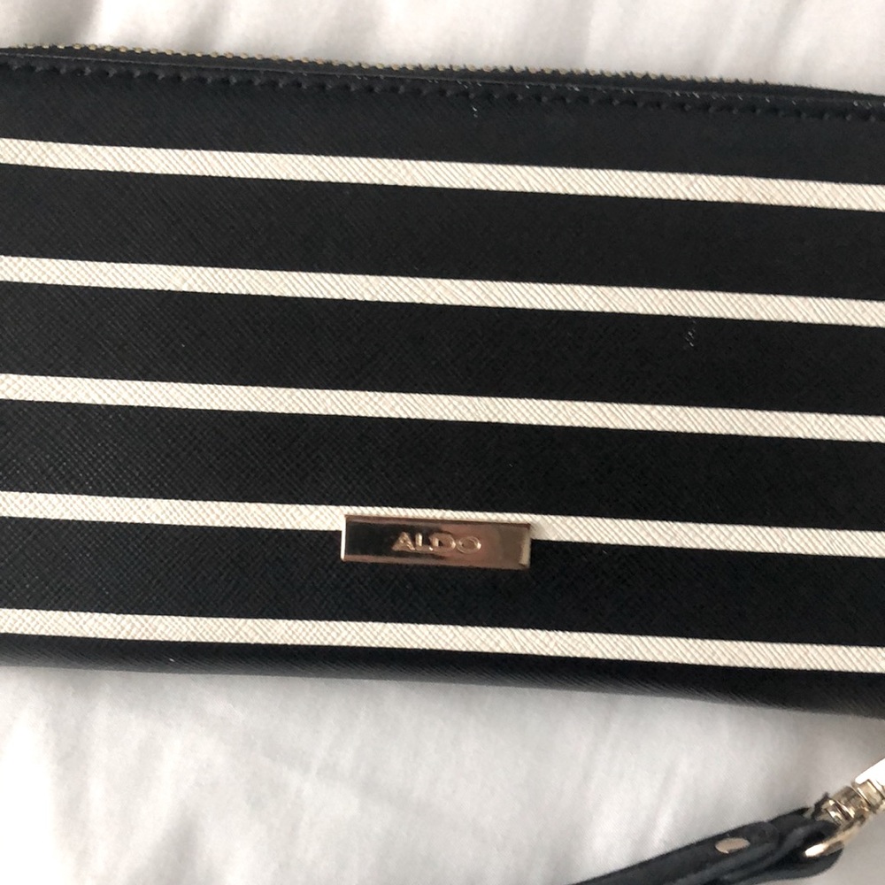Aldo Wallet - Picture 2 of 9